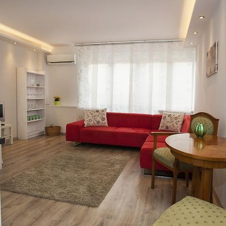 Ilona 2 Bedrooms Apartment In The Center Budapest Eksteriør bilde